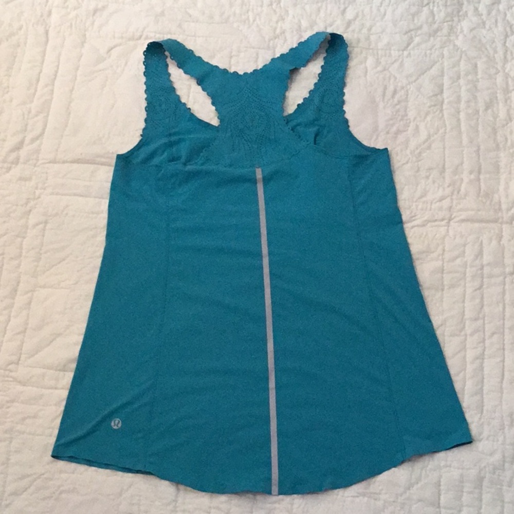 Lululemon Teal Run A Marathon Singlet - Picture 3 of 6